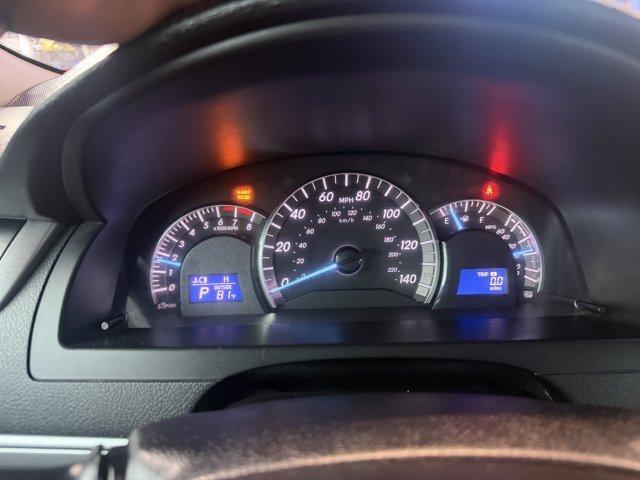 2013 Red Toyota Camry (4T1BF1FK4DU) with an 4 2.5L engine, Automatic transmission, located at 27610 S Dixie Hwy, Homestead, FL, 33032, (305) 749-2348, 25.510241, -80.438301 - KBB.com 10 Best New Sedans Under $25,000. Only 119,306 Miles! Boasts 35 Highway MPG and 25 City MPG! This Toyota Camry delivers a Gas I4 2.5L/152 engine powering this Automatic transmission. Whiplash-lessening front seats, Vehicle stability control, Variable assist pwr rack and pinion steering.* T- Photo#8