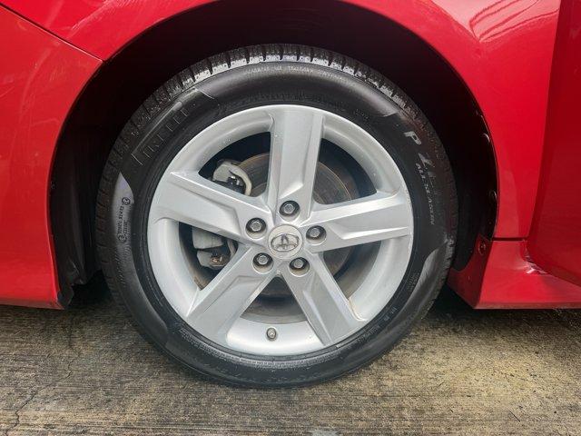 2013 Red Toyota Camry (4T1BF1FK4DU) with an 4 2.5L engine, Automatic transmission, located at 27610 S Dixie Hwy, Homestead, FL, 33032, (305) 749-2348, 25.510241, -80.438301 - KBB.com 10 Best New Sedans Under $25,000. Only 119,306 Miles! Boasts 35 Highway MPG and 25 City MPG! This Toyota Camry delivers a Gas I4 2.5L/152 engine powering this Automatic transmission. Whiplash-lessening front seats, Vehicle stability control, Variable assist pwr rack and pinion steering.* T- Photo#14