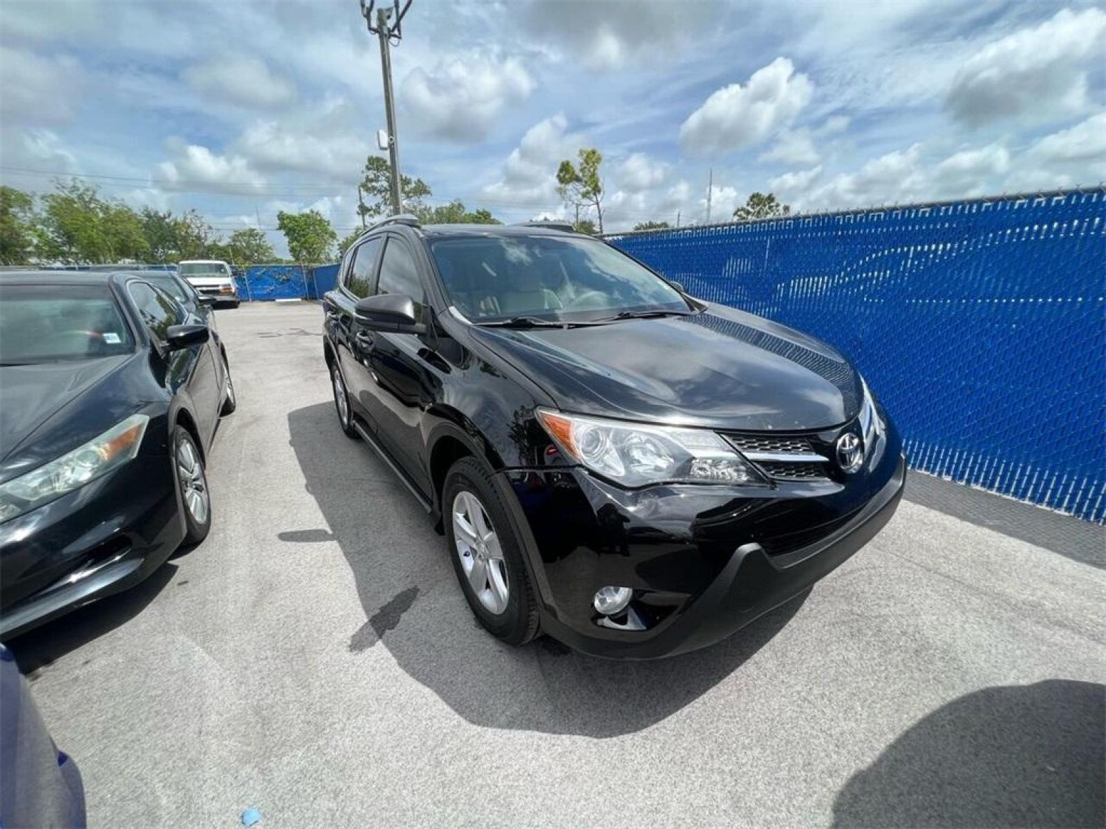 2014 Black /Latte Toyota RAV4 XLE (2T3WFREV7EW) with an 2.5L 4-Cylinder DOHC Dual VVT-i engine, Automatic transmission, located at 27610 S Dixie Hwy, Homestead, FL, 33032, (305) 749-2348, 25.510241, -80.438301 - Photo #1