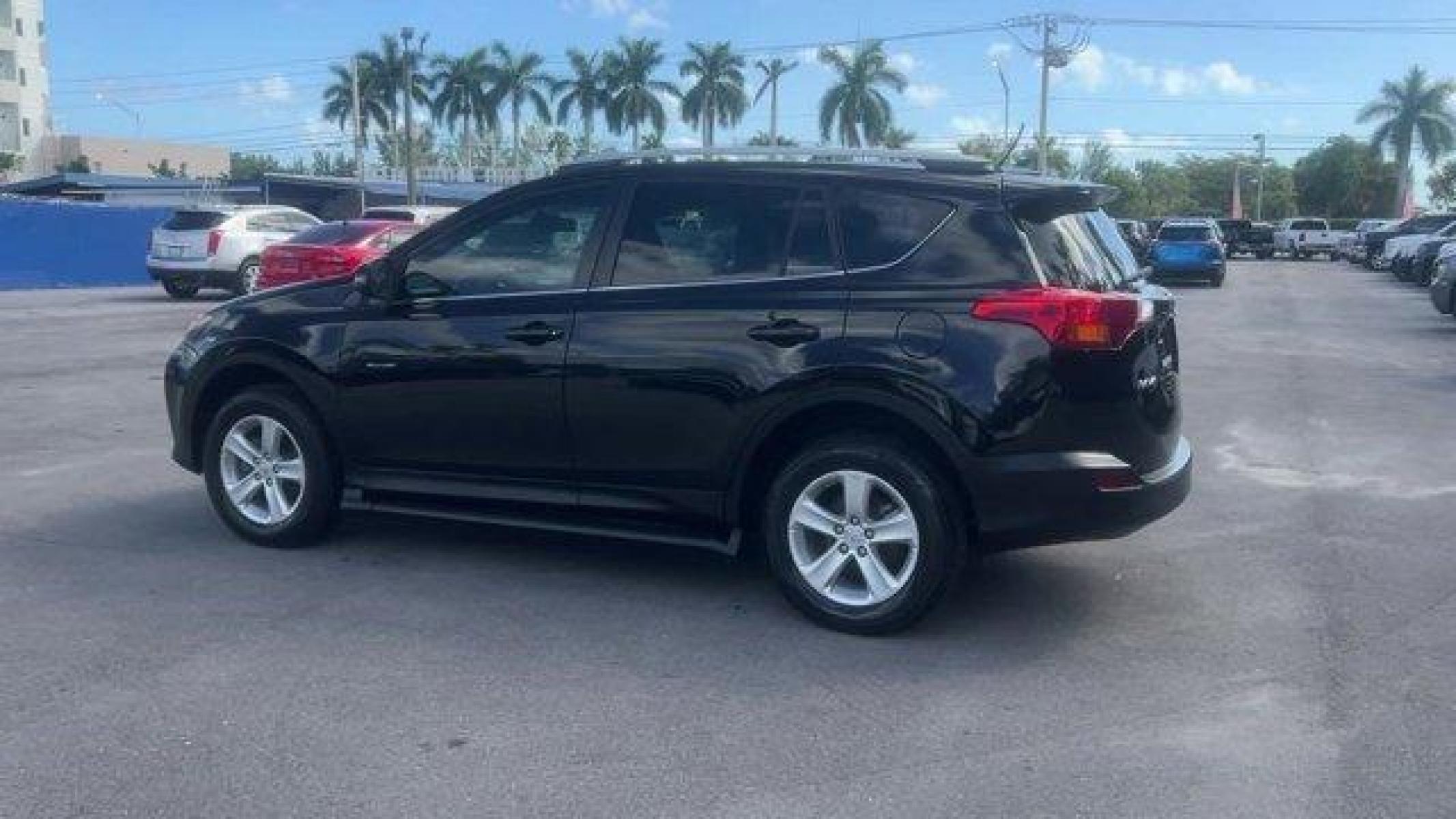 2014 Black Toyota RAV4 XLE (2T3WFREV7EW) with an 4 2.5 L engine, Automatic transmission, located at 27610 S Dixie Hwy, Homestead, FL, 33032, (305) 749-2348, 25.510241, -80.438301 - KBB.com 10 Best SUVs Under $25,000. Only 116,570 Miles! Boasts 31 Highway MPG and 24 City MPG! This Toyota RAV4 delivers a Regular Unleaded I-4 2.5 L/152 engine powering this Automatic transmission. Wheels: 17 x 7.0J Alloy -inc: caps, Variable Intermittent Wipers, Urethane Gear Shifter Material.* Th - Photo #2