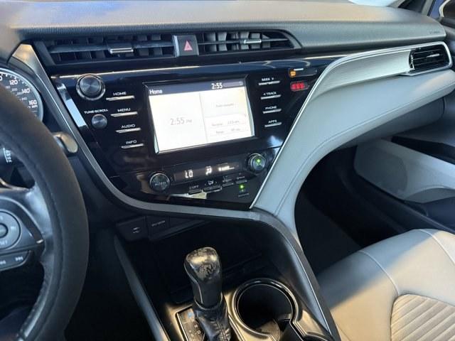 2018 White Toyota Camry L (4T1B11HK2JU) with an 4 2.5 L engine, Automatic transmission, located at 27610 S Dixie Hwy, Homestead, FL, 33032, (305) 749-2348, 25.510241, -80.438301 - KBB.com 10 Most Awarded Cars. This Toyota Camry boasts a Regular Unleaded I-4 2.5 L/152 engine powering this Automatic transmission. Window Grid Antenna, Variable Intermittent Wipers, Valet Function.*This Toyota Camry Comes Equipped with These Options *Trunk Rear Cargo Access, Trip Computer, Toyota - Photo#9