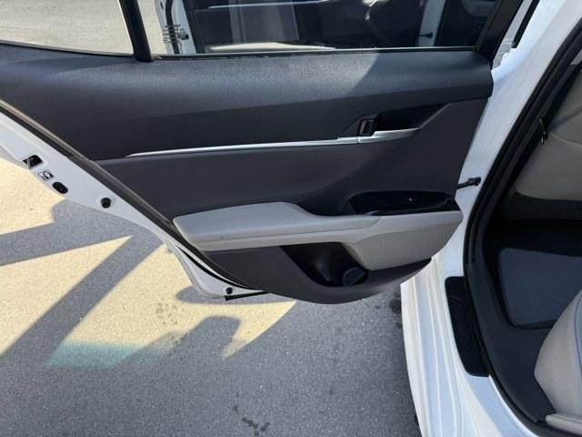 2018 White Toyota Camry L (4T1B11HK2JU) with an 4 2.5 L engine, Automatic transmission, located at 27610 S Dixie Hwy, Homestead, FL, 33032, (305) 749-2348, 25.510241, -80.438301 - KBB.com 10 Most Awarded Cars. This Toyota Camry boasts a Regular Unleaded I-4 2.5 L/152 engine powering this Automatic transmission. Window Grid Antenna, Variable Intermittent Wipers, Valet Function.*This Toyota Camry Comes Equipped with These Options *Trunk Rear Cargo Access, Trip Computer, Toyota - Photo#11