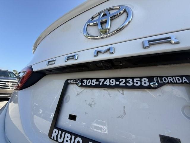 2018 White Toyota Camry L (4T1B11HK2JU) with an 4 2.5 L engine, Automatic transmission, located at 27610 S Dixie Hwy, Homestead, FL, 33032, (305) 749-2348, 25.510241, -80.438301 - KBB.com 10 Most Awarded Cars. This Toyota Camry boasts a Regular Unleaded I-4 2.5 L/152 engine powering this Automatic transmission. Window Grid Antenna, Variable Intermittent Wipers, Valet Function.*This Toyota Camry Comes Equipped with These Options *Trunk Rear Cargo Access, Trip Computer, Toyota - Photo#14