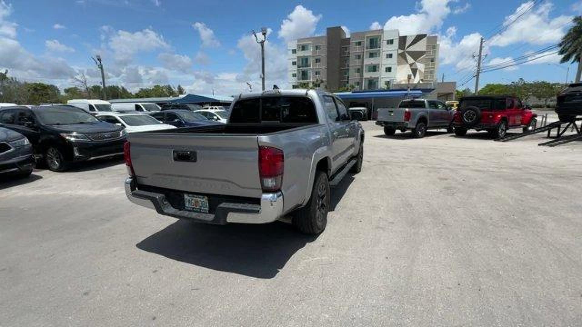 2020 Silver Toyota Tacoma 2WD (5TFAX5GN2LX) with an 4 2.7 L engine, Automatic transmission, located at 27610 S Dixie Hwy, Homestead, FL, 33032, (305) 749-2348, 25.510241, -80.438301 - Boasts 23 Highway MPG and 20 City MPG! This Toyota Tacoma 2WD boasts a Regular Unleaded I-4 2.7 L/164 engine powering this Automatic transmission. Wi-Fi Connect with up to 2GB within Mobile Hotspot Internet Access, Wheels: 16 x 7J Style Steel Disc, Variable Intermittent Wipers.* This Toyota Tacoma 2 - Photo#4