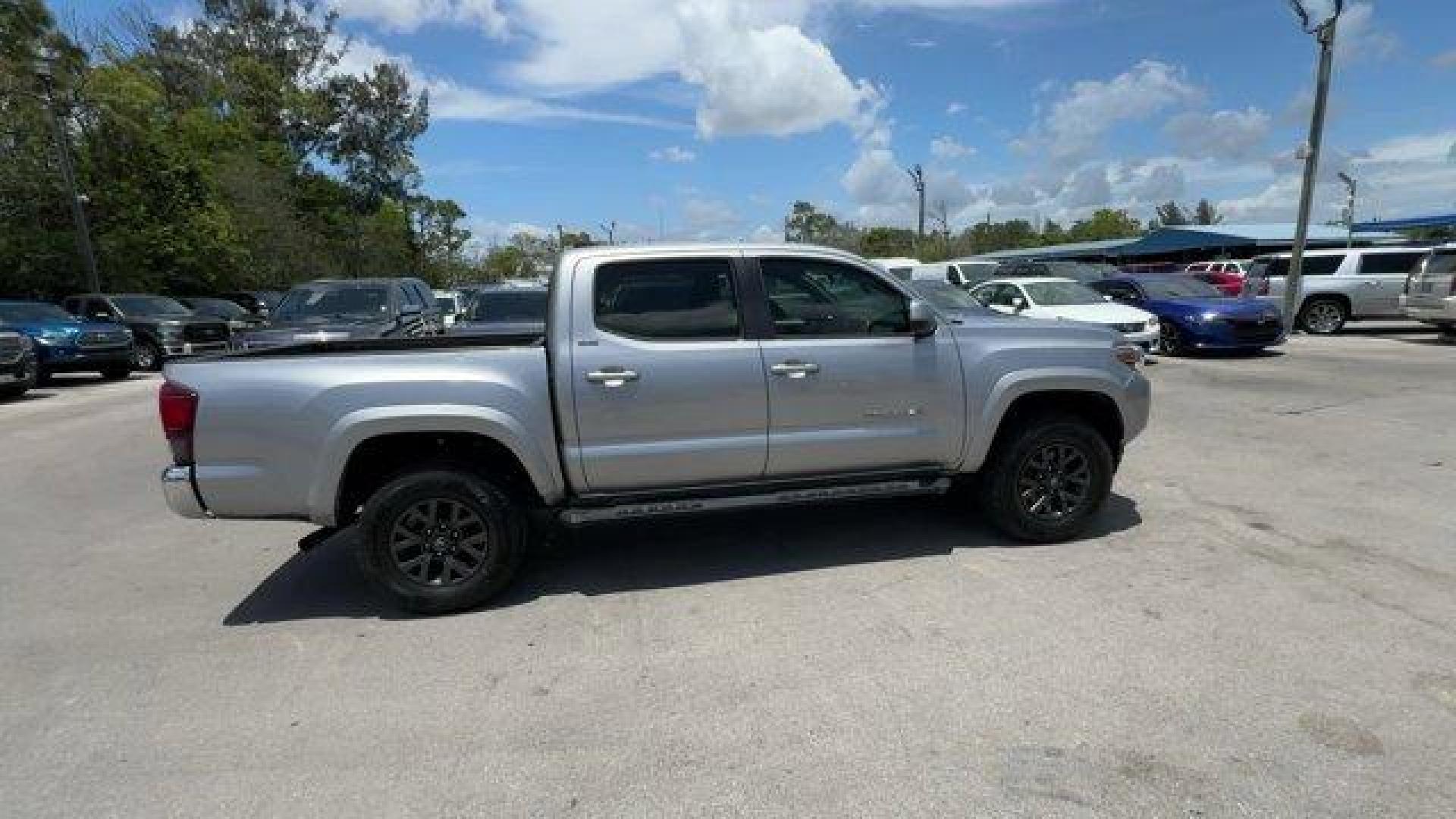 2020 Silver Toyota Tacoma 2WD (5TFAX5GN2LX) with an 4 2.7 L engine, Automatic transmission, located at 27610 S Dixie Hwy, Homestead, FL, 33032, (305) 749-2348, 25.510241, -80.438301 - Boasts 23 Highway MPG and 20 City MPG! This Toyota Tacoma 2WD boasts a Regular Unleaded I-4 2.7 L/164 engine powering this Automatic transmission. Wi-Fi Connect with up to 2GB within Mobile Hotspot Internet Access, Wheels: 16 x 7J Style Steel Disc, Variable Intermittent Wipers.* This Toyota Tacoma 2 - Photo#5