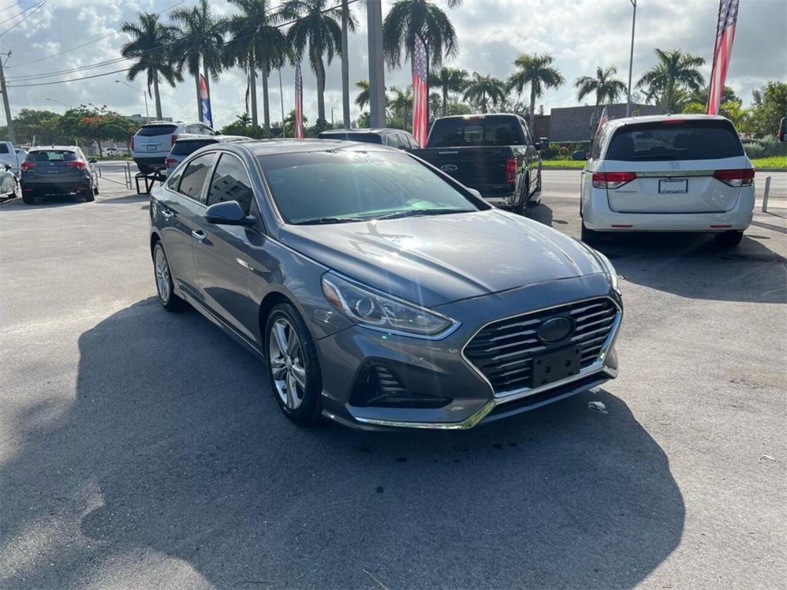 2018 Machine Gray /Gray Hyundai Sonata SEL (5NPE34AF7JH) with an 2.4L I4 DGI DOHC 16V PZEV 185hp engine, Automatic transmission, located at 27610 S Dixie Hwy, Homestead, FL, 33032, (305) 749-2348, 25.510241, -80.438301 - Photo #1