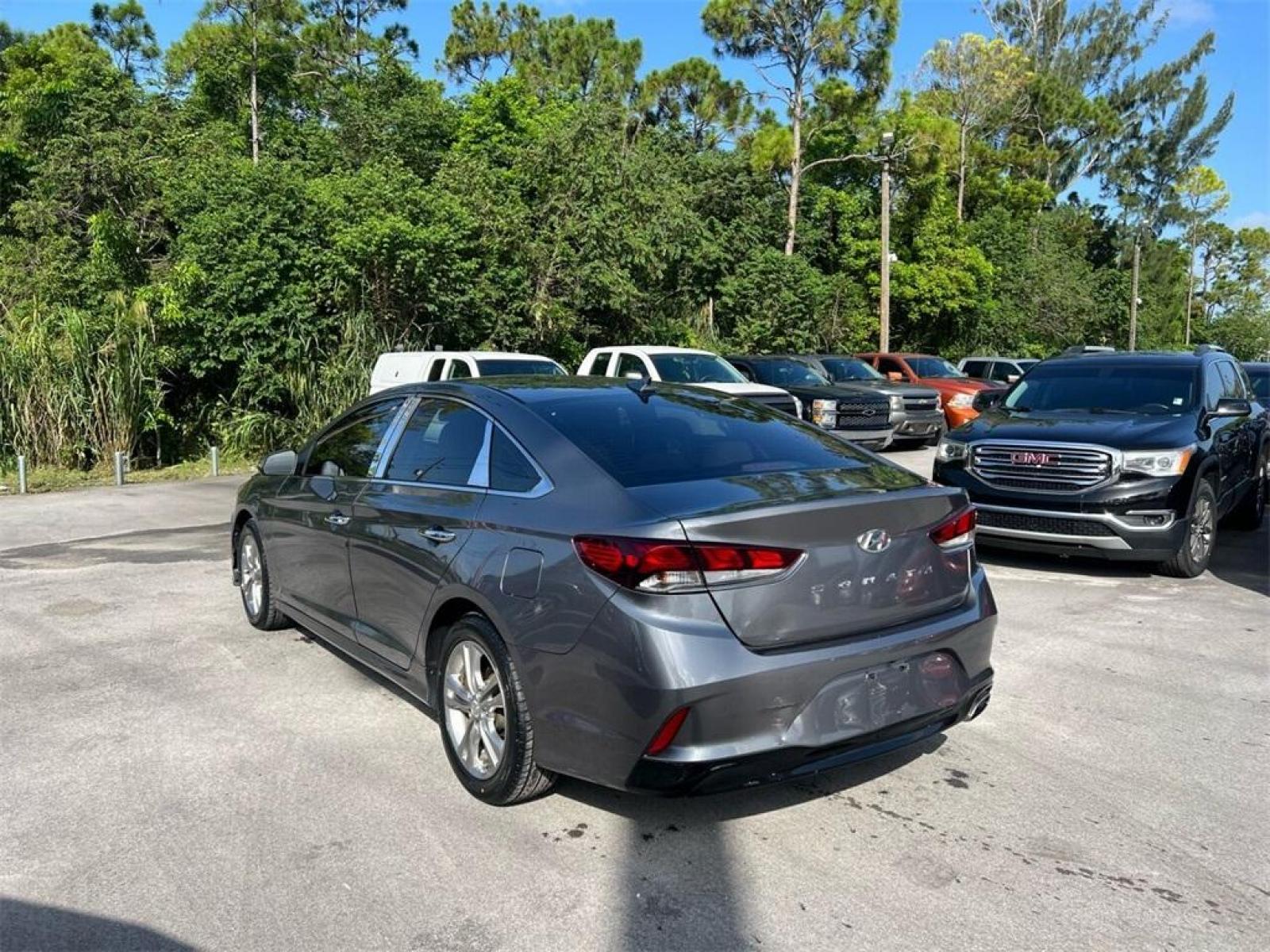 2018 Machine Gray /Gray Hyundai Sonata SEL (5NPE34AF7JH) with an 2.4L I4 DGI DOHC 16V PZEV 185hp engine, Automatic transmission, located at 27610 S Dixie Hwy, Homestead, FL, 33032, (305) 749-2348, 25.510241, -80.438301 - Photo #3