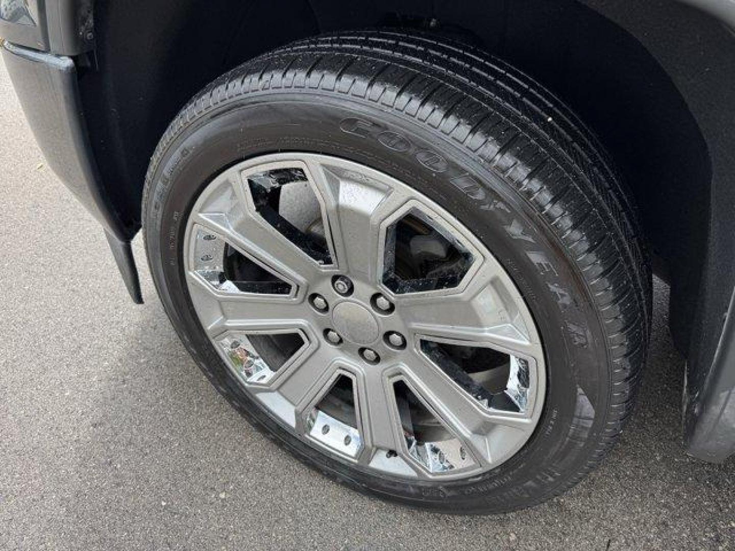 2018 Dark Slate Metallic /Jet Black GMC Sierra 1500 Denali (3GTU2PEJ0JG) with an 8 6.2L engine, Automatic transmission, located at 27610 S Dixie Hwy, Homestead, FL, 33032, (305) 749-2348, 25.510241, -80.438301 - Delivers 20 Highway MPG and 15 City MPG! This GMC Sierra 1500 boasts a Gas V8 6.2L/376 engine powering this Automatic transmission. WHEELS, 22 (55.9 CM) ALUMINUM with premium paint and chrome inserts, TRI-MODE POWER STEPS, REARWARD ARTICULATING (providing bed access). Foot activated running side boa - Photo#17