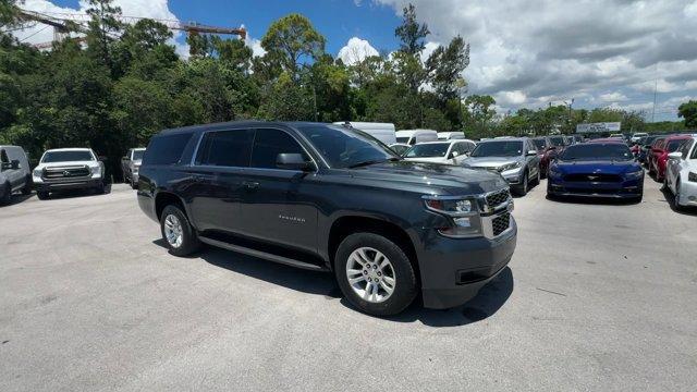 2020 Shadow Gray Metallic /Jet Black Chevrolet Suburban LS (1GNSCGKC9LR) with an 8 5.3L engine, Automatic transmission, located at 27610 S Dixie Hwy, Homestead, FL, 33032, (305) 749-2348, 25.510241, -80.438301 - Only 53,513 Miles! Delivers 22 Highway MPG and 15 City MPG! This Chevrolet Suburban boasts a Gas/Ethanol V8 5.3L/ engine powering this Automatic transmission. WHEELS, 18 X 8.5 (45.7 CM X 21.6 CM) ALUMINUM WITH HIGH-POLISHED FINISH (STD), TRANSMISSION, 6-SPEED AUTOMATIC, ELECTRONICALLY CONTROLLED wit - Photo#6