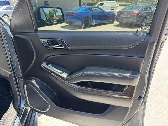 2020 Shadow Gray Metallic /Jet Black Chevrolet Suburban LS (1GNSCGKC9LR) with an 8 5.3L engine, Automatic transmission, located at 27610 S Dixie Hwy, Homestead, FL, 33032, (305) 749-2348, 25.510241, -80.438301 - Only 53,513 Miles! Delivers 22 Highway MPG and 15 City MPG! This Chevrolet Suburban boasts a Gas/Ethanol V8 5.3L/ engine powering this Automatic transmission. WHEELS, 18 X 8.5 (45.7 CM X 21.6 CM) ALUMINUM WITH HIGH-POLISHED FINISH (STD), TRANSMISSION, 6-SPEED AUTOMATIC, ELECTRONICALLY CONTROLLED wit - Photo#16