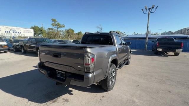 2016 Gray Toyota Tacoma SR5 (5TFAZ5CN4GX) with an 6 3.5 L engine, Automatic transmission, located at 27610 S Dixie Hwy, Homestead, FL, 33032, (305) 749-2348, 25.510241, -80.438301 - KBB.com Best Buy Awards Finalist. Boasts 24 Highway MPG and 19 City MPG! This Toyota Tacoma boasts a Regular Unleaded V-6 3.5 L/211 engine powering this Automatic transmission. Wireless Phone Connectivity, Variable Intermittent Wipers, Trip Computer.*This Toyota Tacoma Comes Equipped with These Opti - Photo#4