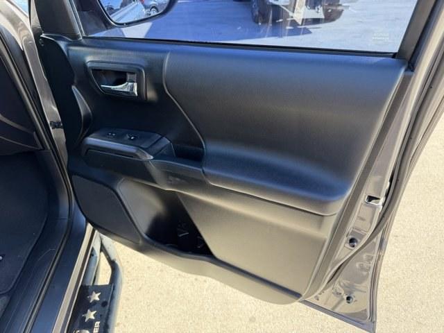 2016 Gray Toyota Tacoma SR5 (5TFAZ5CN4GX) with an 6 3.5 L engine, Automatic transmission, located at 27610 S Dixie Hwy, Homestead, FL, 33032, (305) 749-2348, 25.510241, -80.438301 - KBB.com Best Buy Awards Finalist. Boasts 24 Highway MPG and 19 City MPG! This Toyota Tacoma boasts a Regular Unleaded V-6 3.5 L/211 engine powering this Automatic transmission. Wireless Phone Connectivity, Variable Intermittent Wipers, Trip Computer.*This Toyota Tacoma Comes Equipped with These Opti - Photo#14