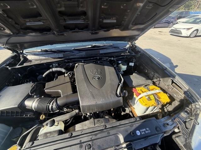 2016 Gray Toyota Tacoma SR5 (5TFAZ5CN4GX) with an 6 3.5 L engine, Automatic transmission, located at 27610 S Dixie Hwy, Homestead, FL, 33032, (305) 749-2348, 25.510241, -80.438301 - KBB.com Best Buy Awards Finalist. Boasts 24 Highway MPG and 19 City MPG! This Toyota Tacoma boasts a Regular Unleaded V-6 3.5 L/211 engine powering this Automatic transmission. Wireless Phone Connectivity, Variable Intermittent Wipers, Trip Computer.*This Toyota Tacoma Comes Equipped with These Opti - Photo#16