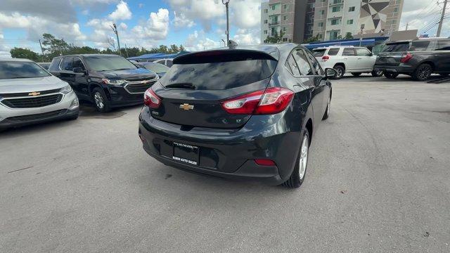2018 Graphite Metallic /Jet Black Chevrolet Cruze LT (3G1BE6SM0JS) with an 4 1.4L engine, Automatic transmission, located at 27610 S Dixie Hwy, Homestead, FL, 33032, (305) 749-2348, 25.510241, -80.438301 - KBB.com 10 Most Awarded Brands. Scores 38 Highway MPG and 29 City MPG! This Chevrolet Cruze boasts a Turbocharged Gas I4 1.4L/ engine powering this Automatic transmission. WHEELS, 16 (40.6 CM) ALUMINUM (STD), VISORS, DRIVER AND FRONT PASSENGER ILLUMINATED VANITY MIRRORS, TRANSMISSION, 6-SPEED AUTOMA - Photo#4