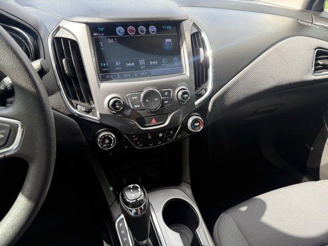 2018 Graphite Metallic /Jet Black Chevrolet Cruze LT (3G1BE6SM0JS) with an 4 1.4L engine, Automatic transmission, located at 27610 S Dixie Hwy, Homestead, FL, 33032, (305) 749-2348, 25.510241, -80.438301 - KBB.com 10 Most Awarded Brands. Scores 38 Highway MPG and 29 City MPG! This Chevrolet Cruze boasts a Turbocharged Gas I4 1.4L/ engine powering this Automatic transmission. WHEELS, 16 (40.6 CM) ALUMINUM (STD), VISORS, DRIVER AND FRONT PASSENGER ILLUMINATED VANITY MIRRORS, TRANSMISSION, 6-SPEED AUTOMA - Photo#9