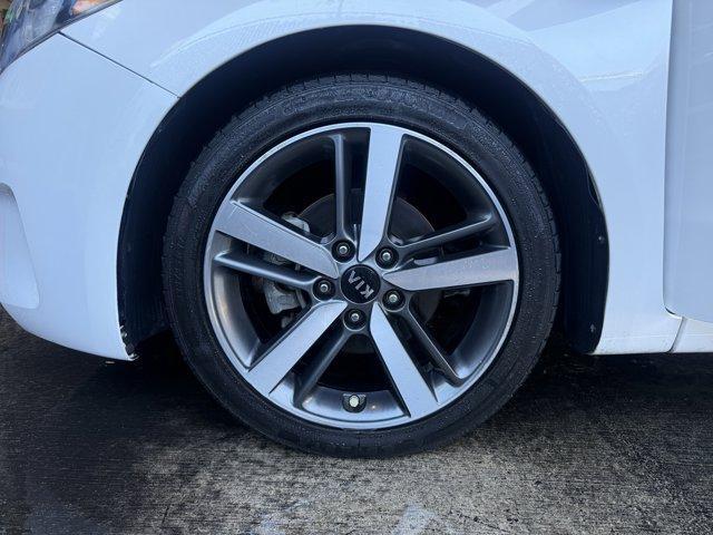 2017 Snow White Pearl /Black Kia Forte (3KPFL4A80HE) with an 4 2.0 L engine, Automatic transmission, located at 27610 S Dixie Hwy, Homestead, FL, 33032, (305) 749-2348, 25.510241, -80.438301 - KBB.com 10 Most Awarded Brands. Only 79,834 Miles! Scores 33 Highway MPG and 25 City MPG! This Kia Forte delivers a Regular Unleaded I-4 2.0 L/122 engine powering this Automatic transmission. SNOW WHITE PEARL, CARPETED FLOOR MATS, BLACK, LEATHER SEAT TRIM.*This Kia Forte Comes Equipped with These Op - Photo#16