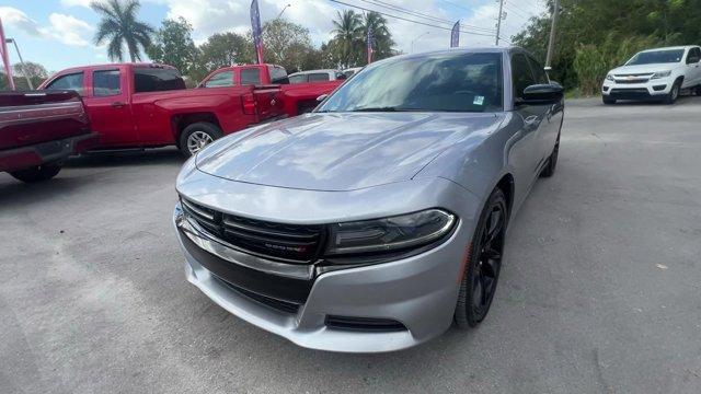 photo of 2016 Dodge Charger SE