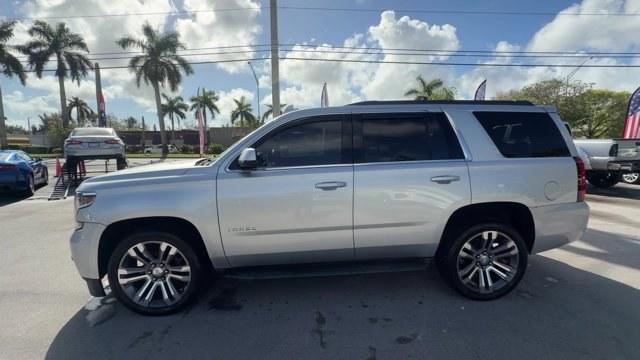 2017 Silver Ice Metallic /Cocoa/Dune Chevrolet Tahoe (1GNSKBKC7HR) with an 8 5.3L engine, Automatic transmission, located at 27610 S Dixie Hwy, Homestead, FL, 33032, (305) 749-2348, 25.510241, -80.438301 - KBB.com 5-Year Cost to Own Awards. Delivers 22 Highway MPG and 16 City MPG! This Chevrolet Tahoe delivers a Gas/Ethanol V8 5.3L/325 engine powering this Automatic transmission. WIRELESS CHARGING, WHEELS, 18 X 8.5 (45.7 CM X 21.6 CM) ALUMINUM WITH HIGH-POLISHED FINISH (STD), TRANSMISSION, 6-SPEED AUT - Photo#1