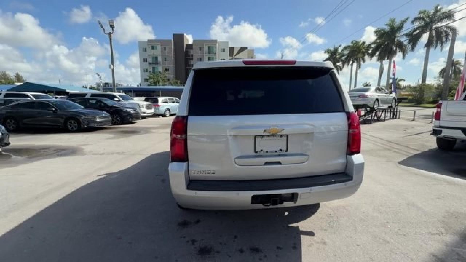 2017 Silver Ice Metallic /Cocoa/Dune Chevrolet Tahoe (1GNSKBKC7HR) with an 8 5.3L engine, Automatic transmission, located at 27610 S Dixie Hwy, Homestead, FL, 33032, (305) 749-2348, 25.510241, -80.438301 - KBB.com 5-Year Cost to Own Awards. Delivers 22 Highway MPG and 16 City MPG! This Chevrolet Tahoe delivers a Gas/Ethanol V8 5.3L/325 engine powering this Automatic transmission. WIRELESS CHARGING, WHEELS, 18 X 8.5 (45.7 CM X 21.6 CM) ALUMINUM WITH HIGH-POLISHED FINISH (STD), TRANSMISSION, 6-SPEED AUT- Photo#3