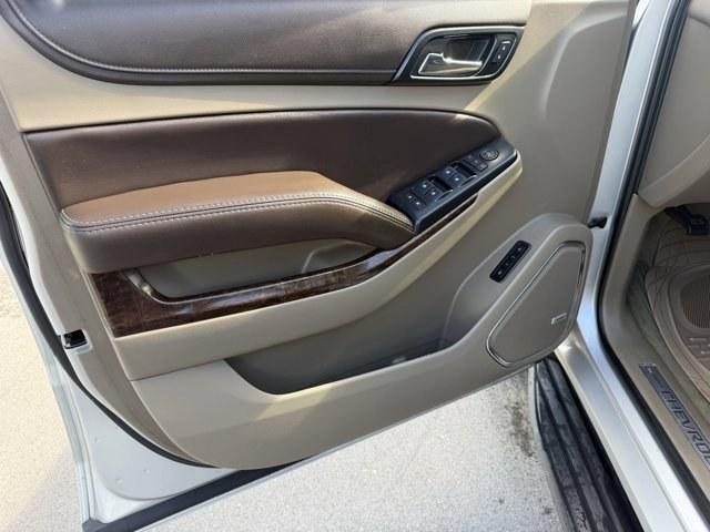 2017 Silver Ice Metallic /Cocoa/Dune Chevrolet Tahoe (1GNSKBKC7HR) with an 8 5.3L engine, Automatic transmission, located at 27610 S Dixie Hwy, Homestead, FL, 33032, (305) 749-2348, 25.510241, -80.438301 - KBB.com 5-Year Cost to Own Awards. Delivers 22 Highway MPG and 16 City MPG! This Chevrolet Tahoe delivers a Gas/Ethanol V8 5.3L/325 engine powering this Automatic transmission. WIRELESS CHARGING, WHEELS, 18 X 8.5 (45.7 CM X 21.6 CM) ALUMINUM WITH HIGH-POLISHED FINISH (STD), TRANSMISSION, 6-SPEED AUT - Photo#10