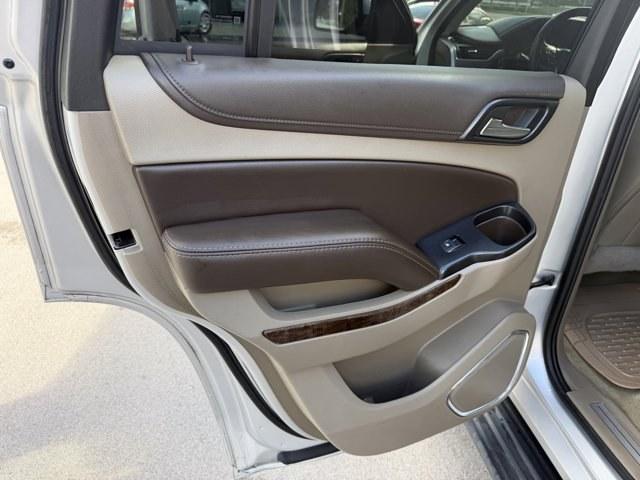 2017 Silver Ice Metallic /Cocoa/Dune Chevrolet Tahoe (1GNSKBKC7HR) with an 8 5.3L engine, Automatic transmission, located at 27610 S Dixie Hwy, Homestead, FL, 33032, (305) 749-2348, 25.510241, -80.438301 - KBB.com 5-Year Cost to Own Awards. Delivers 22 Highway MPG and 16 City MPG! This Chevrolet Tahoe delivers a Gas/Ethanol V8 5.3L/325 engine powering this Automatic transmission. WIRELESS CHARGING, WHEELS, 18 X 8.5 (45.7 CM X 21.6 CM) ALUMINUM WITH HIGH-POLISHED FINISH (STD), TRANSMISSION, 6-SPEED AUT - Photo#12