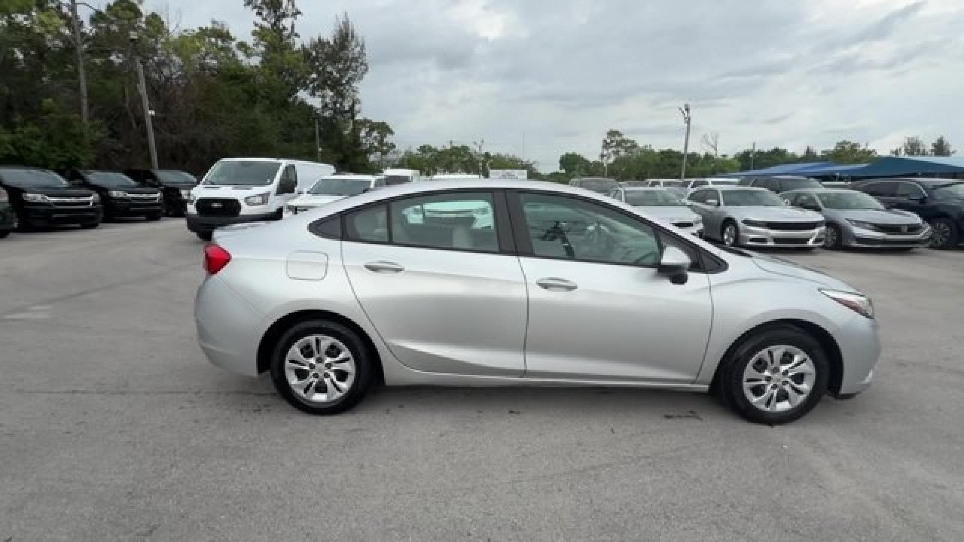 2017 Silver Ice Metallic /Dark Atmosphere/Medium Atmosphere Chevrolet Cruze (3G1BC5SM6HS) with an 4 1.4L engine, Automatic transmission, located at 27610 S Dixie Hwy, Homestead, FL, 33032, (305) 749-2348, 25.510241, -80.438301 - KBB.com 10 Most Awarded Brands. Only 23,357 Miles! Scores 40 Highway MPG and 30 City MPG! This Chevrolet Cruze boasts a Turbocharged Gas I4 1.4L/ engine powering this Automatic transmission. TRANSMISSION, 6-SPEED AUTOMATIC (STD), SILVER ICE METALLIC, SEATS, FRONT BUCKET WITH RECLINING SEATBACKS AND- Photo#5