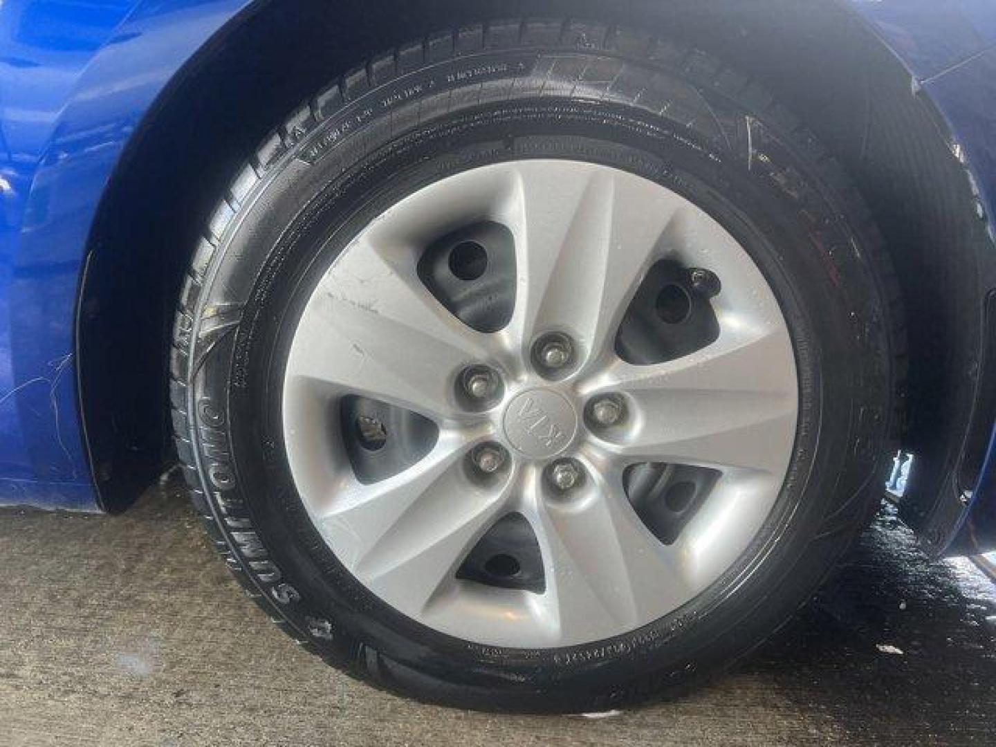 2018 Deep Sea Blue /Black Kia Forte (3KPFK4A74JE) with an 4 2.0 L engine, Automatic transmission, located at 27610 S Dixie Hwy, Homestead, FL, 33032, (305) 749-2348, 25.510241, -80.438301 - Scores 37 Highway MPG and 29 City MPG! This Kia Forte delivers a Regular Unleaded I-4 2.0 L/122 engine powering this Automatic transmission. DEEP SEA BLUE, CARPETED FLOOR MATS, BLACK, PREMIUM CLOTH SEAT TRIM.* This Kia Forte Features the Following Options *BLACK, CLOTH SEAT TRIM, Window Grid Antenna - Photo#17
