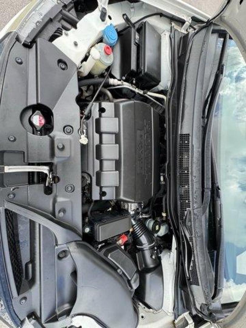 2016 White Honda Odyssey (5FNRL5H92GB) with an 6 3.5 L engine, Automatic transmission, located at 27610 S Dixie Hwy, Homestead, FL, 33032, (305) 749-2348, 25.510241, -80.438301 - KBB.com Best Buy Awards. Delivers 28 Highway MPG and 19 City MPG! This Honda Odyssey boasts a Regular Unleaded V-6 3.5 L/212 engine powering this Automatic transmission. Window Grid Antenna, Wheels: 18 x 7 Alloy, VSA Electronic Stability Control (ESC).*This Honda Odyssey Comes Equipped with These Op - Photo#16