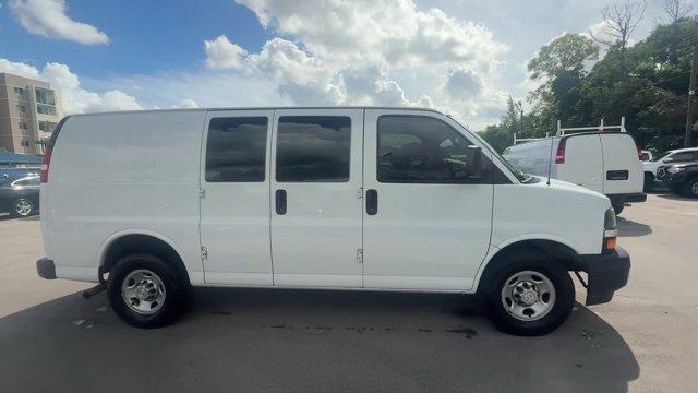 2020 Summit White /Medium Pewter Chevrolet Express Cargo Van (1GCWGAFG5L1) with an 8 6.0L engine, Automatic transmission, located at 27610 S Dixie Hwy, Homestead, FL, 33032, (305) 749-2348, 25.510241, -80.438301 - This Chevrolet Express Cargo Van delivers a Gas/Ethanol V8 6.0L/364 engine powering this Automatic transmission. WINDOW SECURITY BAR, REAR SIDE DOOR GLASS, VISORS, DRIVER AND FRONT PASSENGER, VINYL, TRANSMISSION, 6-SPEED AUTOMATIC, HEAVY-DUTY, ELECTRONICALLY CONTROLLED with overdrive and tow/haul mo - Photo#5