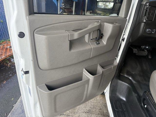 2020 Summit White /Medium Pewter Chevrolet Express Cargo Van (1GCWGAFG5L1) with an 8 6.0L engine, Automatic transmission, located at 27610 S Dixie Hwy, Homestead, FL, 33032, (305) 749-2348, 25.510241, -80.438301 - This Chevrolet Express Cargo Van delivers a Gas/Ethanol V8 6.0L/364 engine powering this Automatic transmission. WINDOW SECURITY BAR, REAR SIDE DOOR GLASS, VISORS, DRIVER AND FRONT PASSENGER, VINYL, TRANSMISSION, 6-SPEED AUTOMATIC, HEAVY-DUTY, ELECTRONICALLY CONTROLLED with overdrive and tow/haul mo - Photo#11
