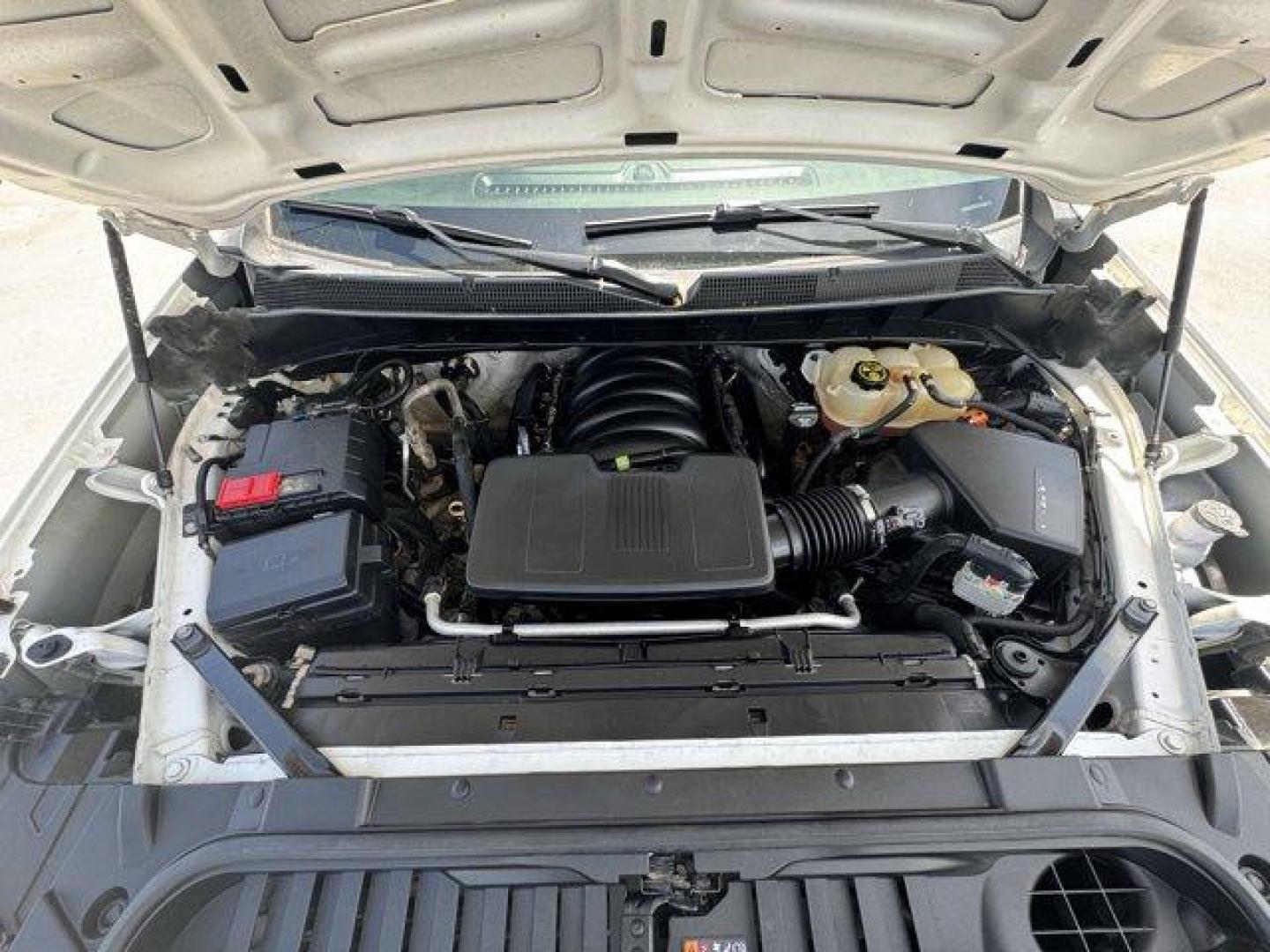 2020 Summit White /Jet Black Chevrolet Silverado 1500 (1GCRYAEF9LZ) with an 8 5.3L engine, Automatic transmission, located at 27610 S Dixie Hwy, Homestead, FL, 33032, (305) 749-2348, 25.510241, -80.438301 - Boasts 20 Highway MPG and 15 City MPG! This Chevrolet Silverado 1500 delivers a Gas V8 5.3L/325 engine powering this Automatic transmission. Z71 OFF-ROAD PACKAGE includes (Z71) Off-Road suspension, (JHD) Hill Descent Control, (NZZ) skid plates and (K47) high-capacity air filter Includes Z71 hard bad - Photo#17