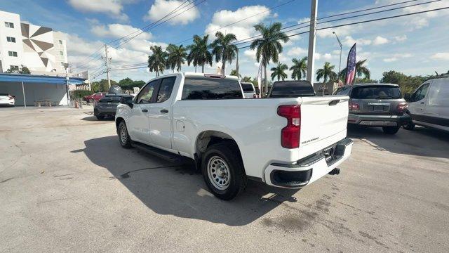 2020 Summit White /Jet Black Chevrolet Silverado 1500 (1GCRYAEF9LZ) with an 8 5.3L engine, Automatic transmission, located at 27610 S Dixie Hwy, Homestead, FL, 33032, (305) 749-2348, 25.510241, -80.438301 - Boasts 20 Highway MPG and 15 City MPG! This Chevrolet Silverado 1500 delivers a Gas V8 5.3L/325 engine powering this Automatic transmission. Z71 OFF-ROAD PACKAGE includes (Z71) Off-Road suspension, (JHD) Hill Descent Control, (NZZ) skid plates and (K47) high-capacity air filter Includes Z71 hard bad - Photo#2