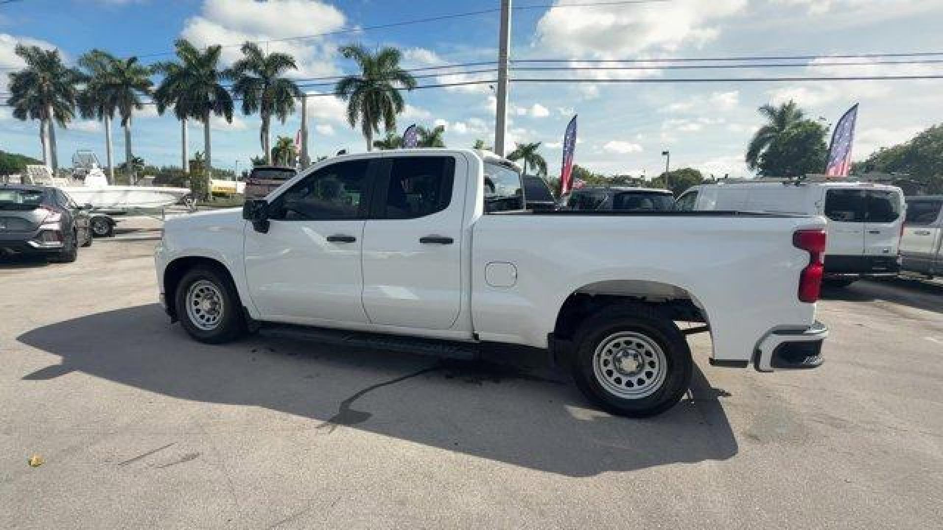 2020 Summit White /Jet Black Chevrolet Silverado 1500 (1GCRYAEF9LZ) with an 8 5.3L engine, Automatic transmission, located at 27610 S Dixie Hwy, Homestead, FL, 33032, (305) 749-2348, 25.510241, -80.438301 - Boasts 20 Highway MPG and 15 City MPG! This Chevrolet Silverado 1500 delivers a Gas V8 5.3L/325 engine powering this Automatic transmission. Z71 OFF-ROAD PACKAGE includes (Z71) Off-Road suspension, (JHD) Hill Descent Control, (NZZ) skid plates and (K47) high-capacity air filter Includes Z71 hard bad - Photo#5