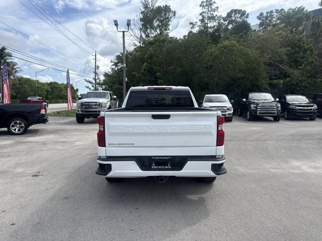 2020 Summit White /Jet Black Chevrolet Silverado 1500 (1GCRYAEF9LZ) with an 8 5.3L engine, Automatic transmission, located at 27610 S Dixie Hwy, Homestead, FL, 33032, (305) 749-2348, 25.510241, -80.438301 - Boasts 20 Highway MPG and 15 City MPG! This Chevrolet Silverado 1500 delivers a Gas V8 5.3L/325 engine powering this Automatic transmission. Z71 OFF-ROAD PACKAGE includes (Z71) Off-Road suspension, (JHD) Hill Descent Control, (NZZ) skid plates and (K47) high-capacity air filter Includes Z71 hard bad - Photo#3