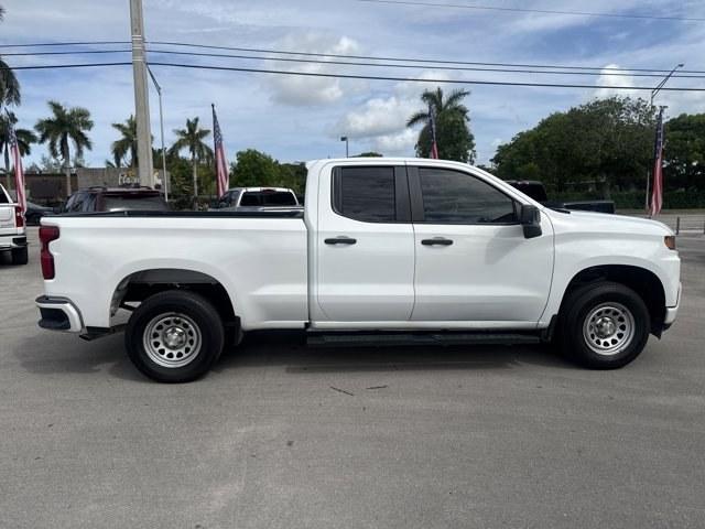 2020 Summit White /Jet Black Chevrolet Silverado 1500 (1GCRYAEF9LZ) with an 8 5.3L engine, Automatic transmission, located at 27610 S Dixie Hwy, Homestead, FL, 33032, (305) 749-2348, 25.510241, -80.438301 - Boasts 20 Highway MPG and 15 City MPG! This Chevrolet Silverado 1500 delivers a Gas V8 5.3L/325 engine powering this Automatic transmission. Z71 OFF-ROAD PACKAGE includes (Z71) Off-Road suspension, (JHD) Hill Descent Control, (NZZ) skid plates and (K47) high-capacity air filter Includes Z71 hard bad - Photo#5