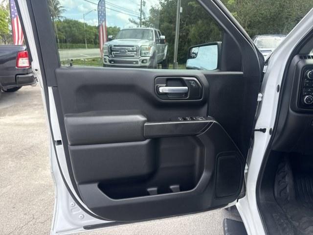 2020 Summit White /Jet Black Chevrolet Silverado 1500 (1GCRYAEF9LZ) with an 8 5.3L engine, Automatic transmission, located at 27610 S Dixie Hwy, Homestead, FL, 33032, (305) 749-2348, 25.510241, -80.438301 - Boasts 20 Highway MPG and 15 City MPG! This Chevrolet Silverado 1500 delivers a Gas V8 5.3L/325 engine powering this Automatic transmission. Z71 OFF-ROAD PACKAGE includes (Z71) Off-Road suspension, (JHD) Hill Descent Control, (NZZ) skid plates and (K47) high-capacity air filter Includes Z71 hard bad - Photo#13
