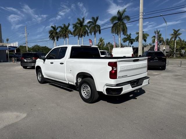 2020 Summit White /Jet Black Chevrolet Silverado 1500 (1GCRYAEF9LZ) with an 8 5.3L engine, Automatic transmission, located at 27610 S Dixie Hwy, Homestead, FL, 33032, (305) 749-2348, 25.510241, -80.438301 - Boasts 20 Highway MPG and 15 City MPG! This Chevrolet Silverado 1500 delivers a Gas V8 5.3L/325 engine powering this Automatic transmission. Z71 OFF-ROAD PACKAGE includes (Z71) Off-Road suspension, (JHD) Hill Descent Control, (NZZ) skid plates and (K47) high-capacity air filter Includes Z71 hard bad- Photo#2