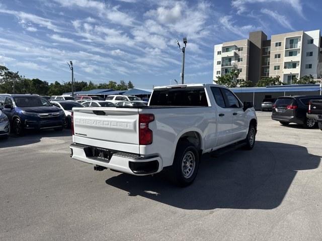 2020 Summit White /Jet Black Chevrolet Silverado 1500 (1GCRYAEF9LZ) with an 8 5.3L engine, Automatic transmission, located at 27610 S Dixie Hwy, Homestead, FL, 33032, (305) 749-2348, 25.510241, -80.438301 - Boasts 20 Highway MPG and 15 City MPG! This Chevrolet Silverado 1500 delivers a Gas V8 5.3L/325 engine powering this Automatic transmission. Z71 OFF-ROAD PACKAGE includes (Z71) Off-Road suspension, (JHD) Hill Descent Control, (NZZ) skid plates and (K47) high-capacity air filter Includes Z71 hard bad- Photo#4