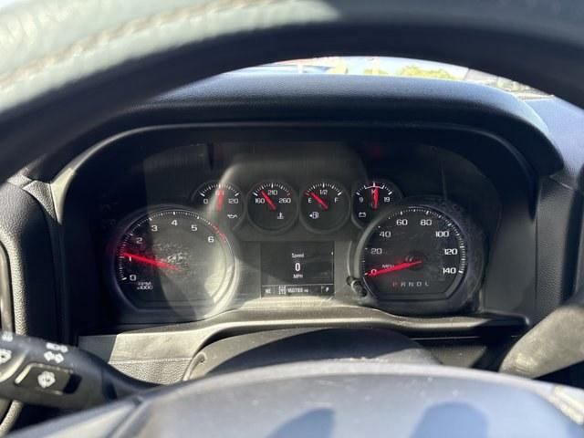 2020 Summit White /Jet Black Chevrolet Silverado 1500 (1GCRYAEF9LZ) with an 8 5.3L engine, Automatic transmission, located at 27610 S Dixie Hwy, Homestead, FL, 33032, (305) 749-2348, 25.510241, -80.438301 - Boasts 20 Highway MPG and 15 City MPG! This Chevrolet Silverado 1500 delivers a Gas V8 5.3L/325 engine powering this Automatic transmission. Z71 OFF-ROAD PACKAGE includes (Z71) Off-Road suspension, (JHD) Hill Descent Control, (NZZ) skid plates and (K47) high-capacity air filter Includes Z71 hard bad- Photo#9