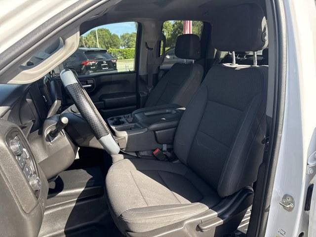 2020 Summit White /Jet Black Chevrolet Silverado 1500 (1GCRYAEF9LZ) with an 8 5.3L engine, Automatic transmission, located at 27610 S Dixie Hwy, Homestead, FL, 33032, (305) 749-2348, 25.510241, -80.438301 - Boasts 20 Highway MPG and 15 City MPG! This Chevrolet Silverado 1500 delivers a Gas V8 5.3L/325 engine powering this Automatic transmission. Z71 OFF-ROAD PACKAGE includes (Z71) Off-Road suspension, (JHD) Hill Descent Control, (NZZ) skid plates and (K47) high-capacity air filter Includes Z71 hard bad- Photo#11