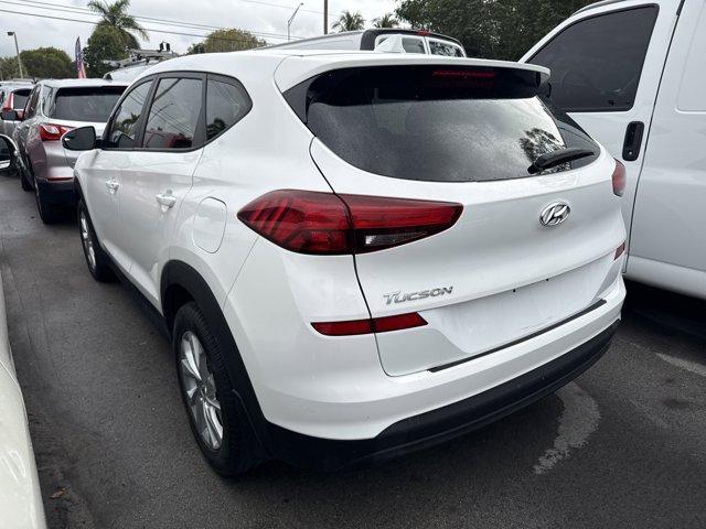 2020 Winter White /Gray Hyundai Tucson (KM8J23A42LU) with an 4 2.0 L engine, Automatic transmission, located at 27610 S Dixie Hwy, Homestead, FL, 33032, (305) 749-2348, 25.510241, -80.438301 - Scores 28 Highway MPG and 23 City MPG! This Hyundai Tucson delivers a Regular Unleaded I-4 2.0 L/122 engine powering this Automatic transmission. WINTER WHITE, REVERSIBLE CARGO TRAY -inc: rubber-like non-slip protective cover for rear cargo compartment, OPTION GROUP 01.*This Hyundai Tucson Comes Equ - Photo#1