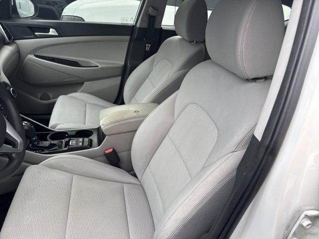 2020 Winter White /Gray Hyundai Tucson (KM8J23A42LU) with an 4 2.0 L engine, Automatic transmission, located at 27610 S Dixie Hwy, Homestead, FL, 33032, (305) 749-2348, 25.510241, -80.438301 - Scores 28 Highway MPG and 23 City MPG! This Hyundai Tucson delivers a Regular Unleaded I-4 2.0 L/122 engine powering this Automatic transmission. WINTER WHITE, REVERSIBLE CARGO TRAY -inc: rubber-like non-slip protective cover for rear cargo compartment, OPTION GROUP 01.*This Hyundai Tucson Comes Equ - Photo#6