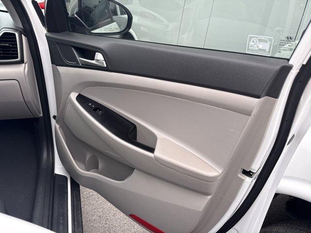 2020 Winter White /Gray Hyundai Tucson (KM8J23A42LU) with an 4 2.0 L engine, Automatic transmission, located at 27610 S Dixie Hwy, Homestead, FL, 33032, (305) 749-2348, 25.510241, -80.438301 - Scores 28 Highway MPG and 23 City MPG! This Hyundai Tucson delivers a Regular Unleaded I-4 2.0 L/122 engine powering this Automatic transmission. WINTER WHITE, REVERSIBLE CARGO TRAY -inc: rubber-like non-slip protective cover for rear cargo compartment, OPTION GROUP 01.*This Hyundai Tucson Comes Equ - Photo#11