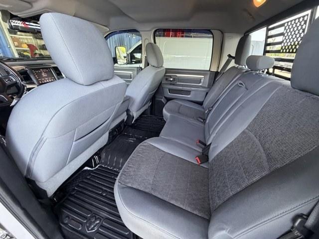 2016 Bright Silver Metallic Clearcoat /Diesel Gray/Black Ram 2500 (3C6UR4DJ4GG) with an 8 6.4 L engine, Automatic transmission, located at 27610 S Dixie Hwy, Homestead, FL, 33032, (305) 749-2348, 25.510241, -80.438301 - This Ram 2500 delivers a Regular Unleaded V-8 6.4 L/392 engine powering this Automatic transmission. WHEELS: 20 X 8.0 PAINTED ALUMINUM W/CHROME INSERTS -inc: Tires: LT285/60R20E OWL On/Off Road, TRANSMISSION: 6-SPEED AUTOMATIC (66RFE) (STD), TOW HOOKS.* This Ram 2500 Features the Following Options *- Photo#5