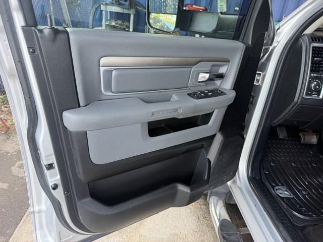 2016 Bright Silver Metallic Clearcoat /Diesel Gray/Black Ram 2500 (3C6UR4DJ4GG) with an 8 6.4 L engine, Automatic transmission, located at 27610 S Dixie Hwy, Homestead, FL, 33032, (305) 749-2348, 25.510241, -80.438301 - This Ram 2500 delivers a Regular Unleaded V-8 6.4 L/392 engine powering this Automatic transmission. WHEELS: 20 X 8.0 PAINTED ALUMINUM W/CHROME INSERTS -inc: Tires: LT285/60R20E OWL On/Off Road, TRANSMISSION: 6-SPEED AUTOMATIC (66RFE) (STD), TOW HOOKS.* This Ram 2500 Features the Following Options *- Photo#13