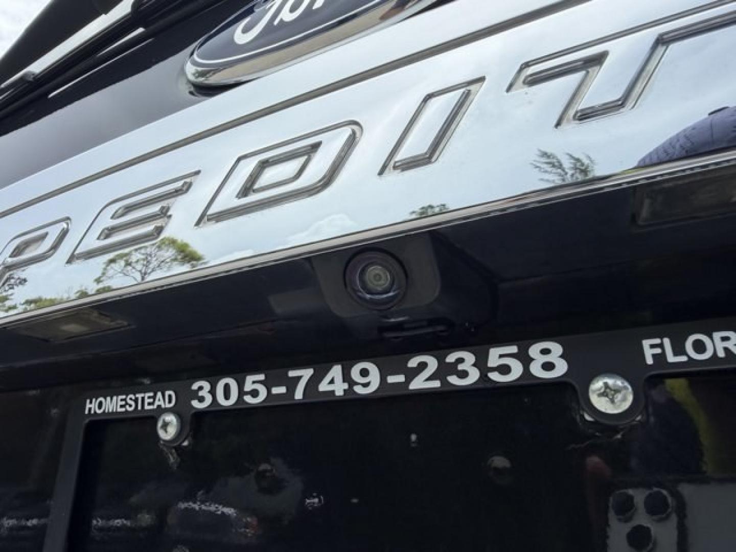 2015 Black Ford Expedition EL (1FMJK1MT8FE) with an 6 3.5 L engine, Automatic transmission, located at 27610 S Dixie Hwy, Homestead, FL, 33032, (305) 749-2348, 25.510241, -80.438301 - KBB.com Brand Image Awards. Delivers 20 Highway MPG and 14 City MPG! This Ford Expedition EL delivers a Twin Turbo Regular Unleaded V-6 3.5 L/213 engine powering this Automatic transmission. Window Grid Antenna, Wheels: 20 Polished Aluminum, Vinyl Door Trim Insert.* This Ford Expedition EL Features- Photo#16