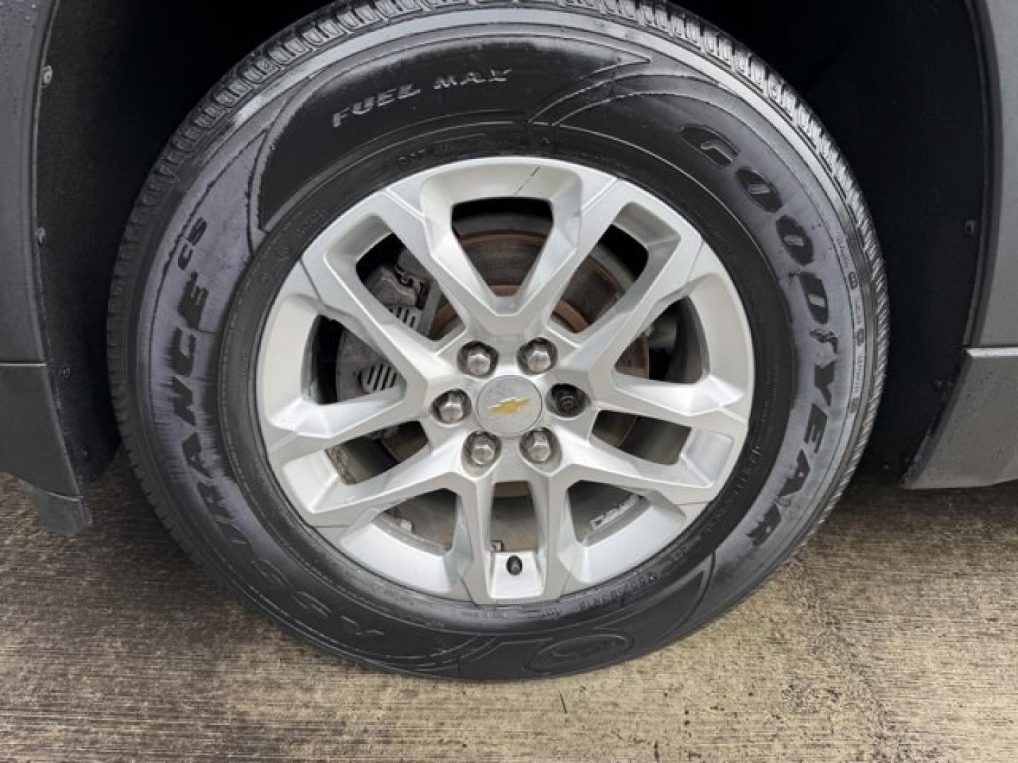 2020 Mosaic Black Metallic /Jet Black Chevrolet Traverse (1GNERFKW3LJ) with an 6 3.6L engine, Automatic transmission, located at 27610 S Dixie Hwy, Homestead, FL, 33032, (305) 749-2348, 25.510241, -80.438301 - Delivers 27 Highway MPG and 18 City MPG! This Chevrolet Traverse boasts a Gas V6 3.6L/217 engine powering this Automatic transmission. WHEELS, 18 (45.7 CM) BRIGHT SILVER PAINTED ALUMINUM (STD), TRANSMISSION, 9-SPEED AUTOMATIC (STD), TIRES, P255/65R18 ALL-SEASON BLACKWALL (STD).*This Chevrolet Traver- Photo#17