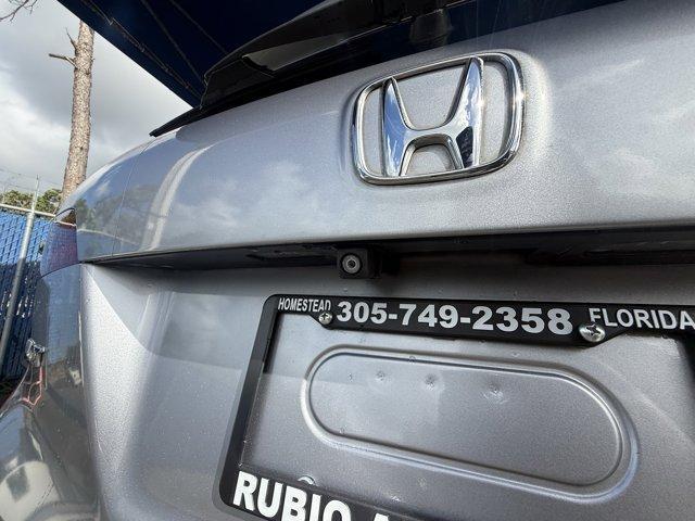 2017 Silver Honda Pilot (5FNYF5H36HB) with an 6 3.5 L engine, Automatic transmission, located at 27610 S Dixie Hwy, Homestead, FL, 33032, (305) 749-2348, 25.510241, -80.438301 - IIHS Top Safety Pick+. Boasts 27 Highway MPG and 19 City MPG! This Honda Pilot delivers a Regular Unleaded V-6 3.5 L/212 engine powering this Automatic transmission. Window Grid Antenna, Wheels: 18 Alloy, Wheels w/Machined Accents.* This Honda Pilot Features the Following Options *VSA Electronic Sta - Photo#16