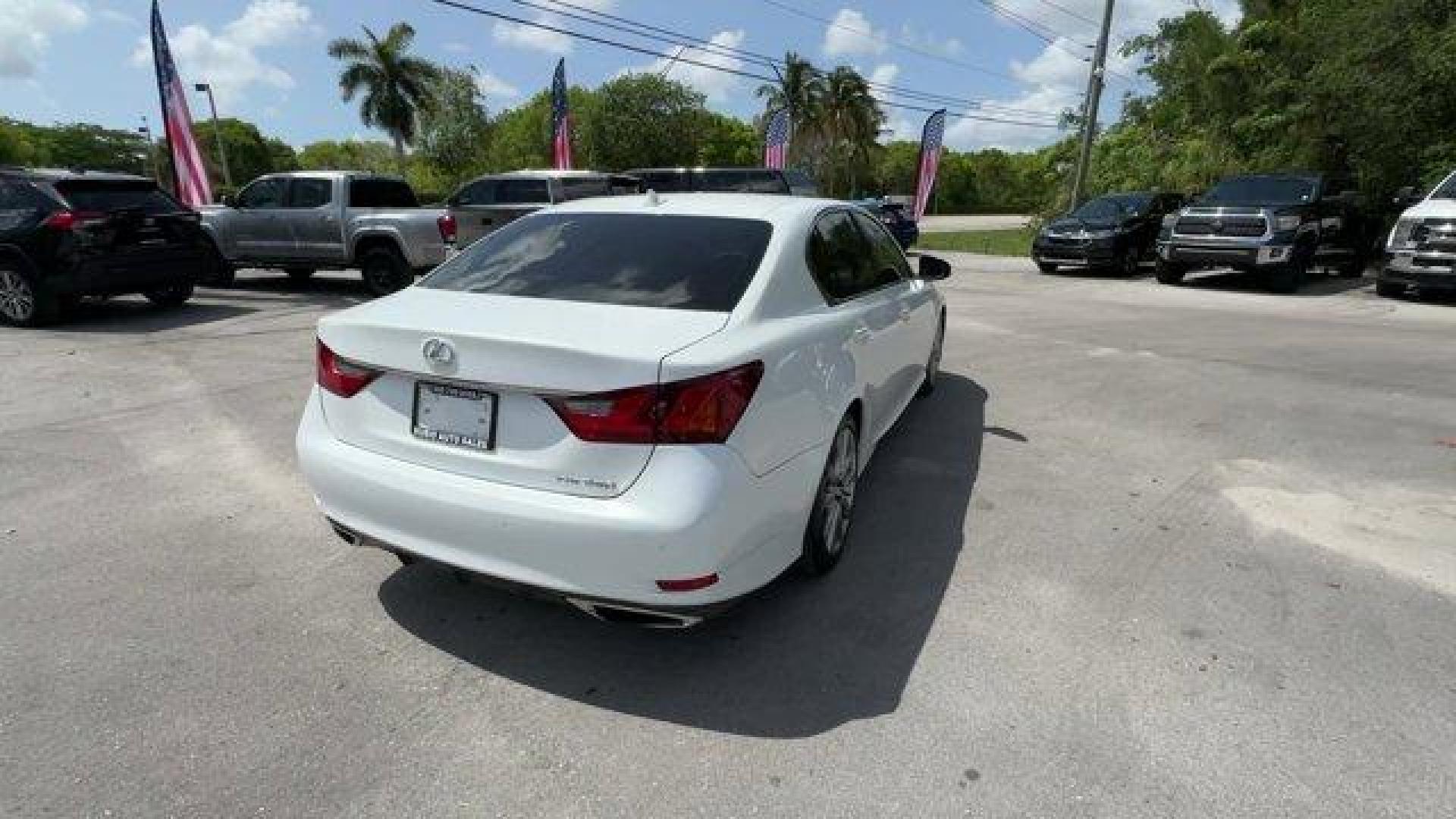 2014 White Lexus GS 350 (JTHBE1BL5E5) with an 6 3.5 L engine, Automatic transmission, located at 27610 S Dixie Hwy, Homestead, FL, 33032, (305) 749-2348, 25.510241, -80.438301 - KBB.com 5-Year Cost to Own Awards. Only 115,017 Miles! Boasts 29 Highway MPG and 19 City MPG! This Lexus GS 350 delivers a Premium Unleaded V-6 3.5 L/211 engine powering this Automatic transmission. Wheels: 17 x 7.5 9-Spoke Alloy, Valet Function, Trunk Rear Cargo Access.* This Lexus GS 350 Features - Photo#4