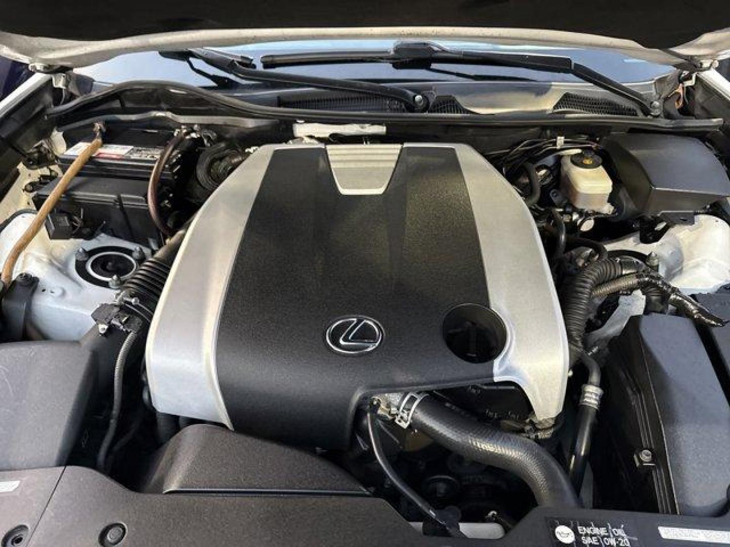 2014 White Lexus GS 350 (JTHBE1BL5E5) with an 6 3.5 L engine, Automatic transmission, located at 27610 S Dixie Hwy, Homestead, FL, 33032, (305) 749-2348, 25.510241, -80.438301 - KBB.com 5-Year Cost to Own Awards. Only 115,017 Miles! Boasts 29 Highway MPG and 19 City MPG! This Lexus GS 350 delivers a Premium Unleaded V-6 3.5 L/211 engine powering this Automatic transmission. Wheels: 17 x 7.5 9-Spoke Alloy, Valet Function, Trunk Rear Cargo Access.* This Lexus GS 350 Features - Photo#4